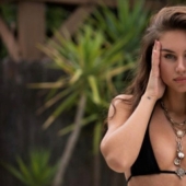 The girl with the killer tan Manuela Brit