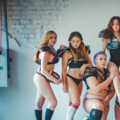 The girls from the Far Eastern American football team starred half-naked, but there were dissatisfied