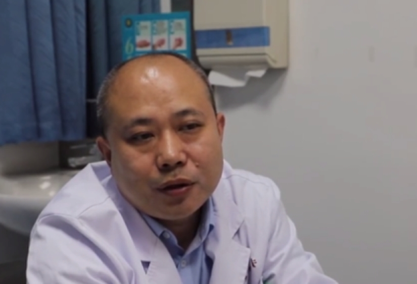 The girls sat down to argue 1000 times and it didn't do them any good The girls sat down to argue 1000 times and it didn't do them any good