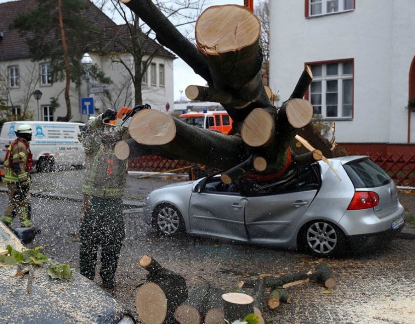 The hurricane "Gervart" that swept through Europe claimed the lives of six people