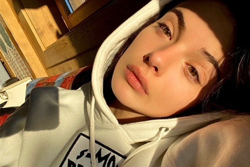 The Incredible Virgin Cassel is the daughter of Vincent Cassel and Monica Bellucci