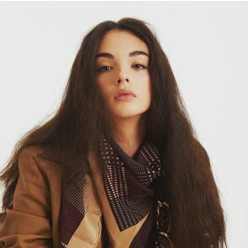 The Incredible Virgin Cassel is the daughter of Vincent Cassel and Monica Bellucci