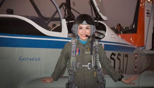 The King of Thailand married a general (for the second time in a year)