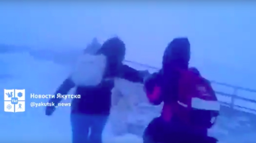 The long way home: Yakut children return from school The long way home: Yakut children return from school