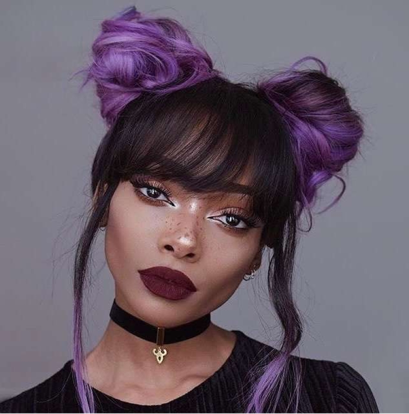 The main color of 2018 was chosen, and the girls began to repaint their hair