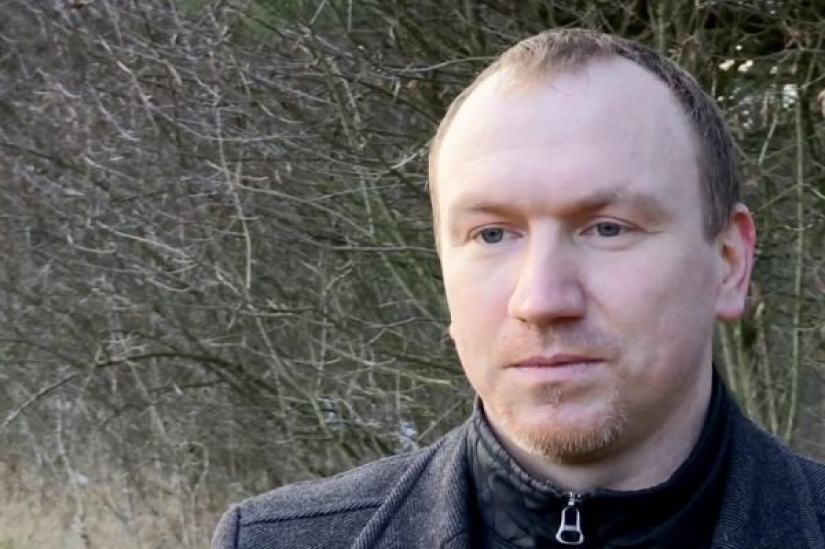 The man wanted to quit his job to take care of his cancer-stricken son, but his colleagues worked 3,300 hours for him