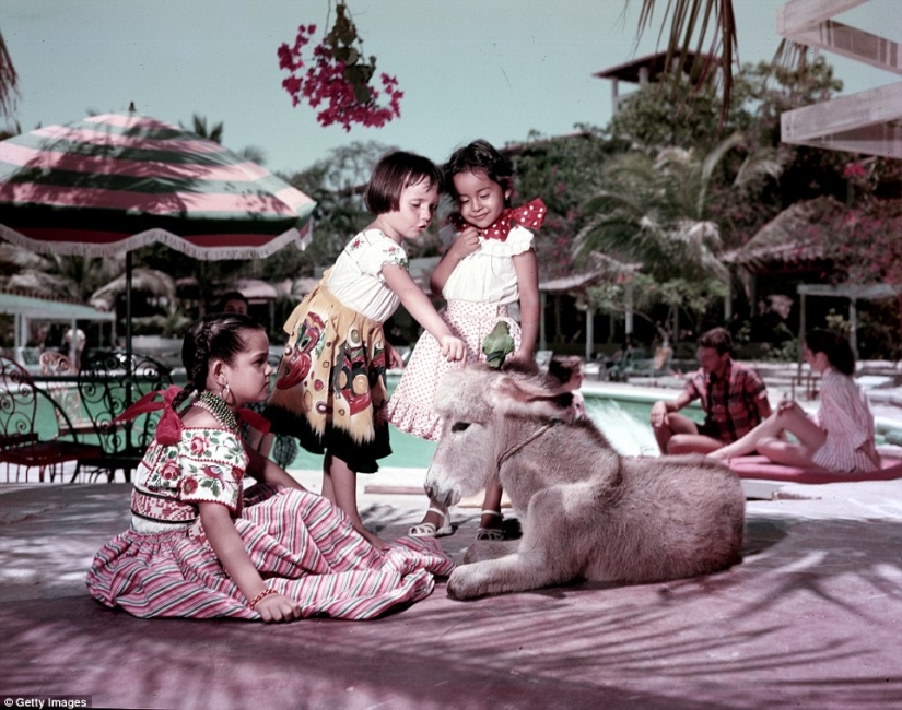 The Mexican Riviera of the 1950s, when Acapulco was not yet the fiefdom of drug dealers