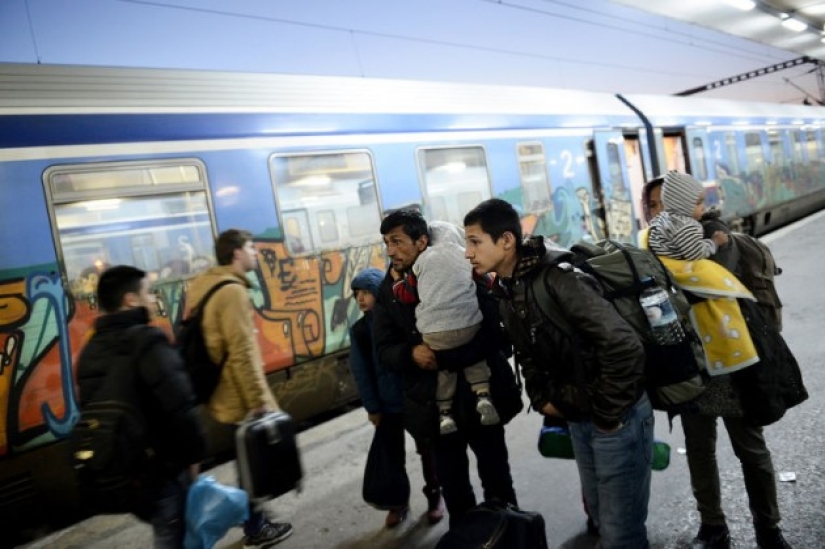 The migration crisis in facts and figures