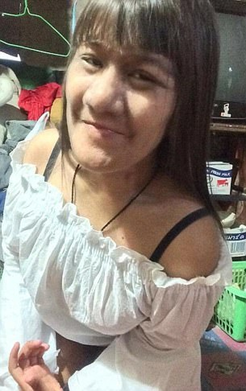 "The most hairy girl in the world" got married and started shaving her face