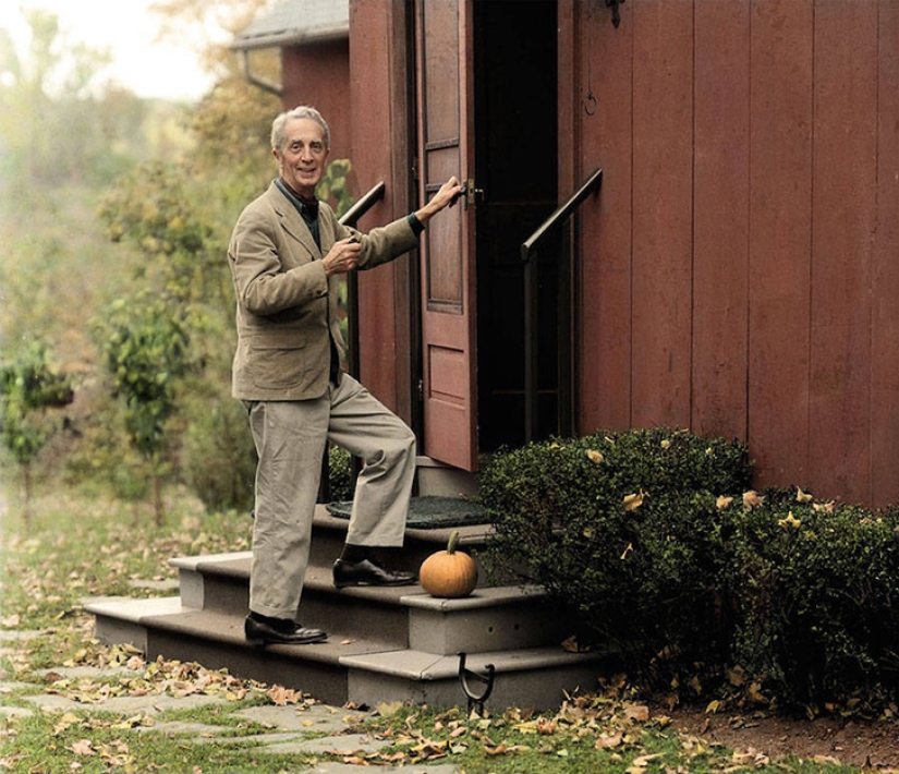 The most iconic historical frames are now in color