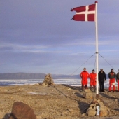 The most intelligent war in history: Canada and Denmark fight for Hans Island, drinking schnapps and whiskey