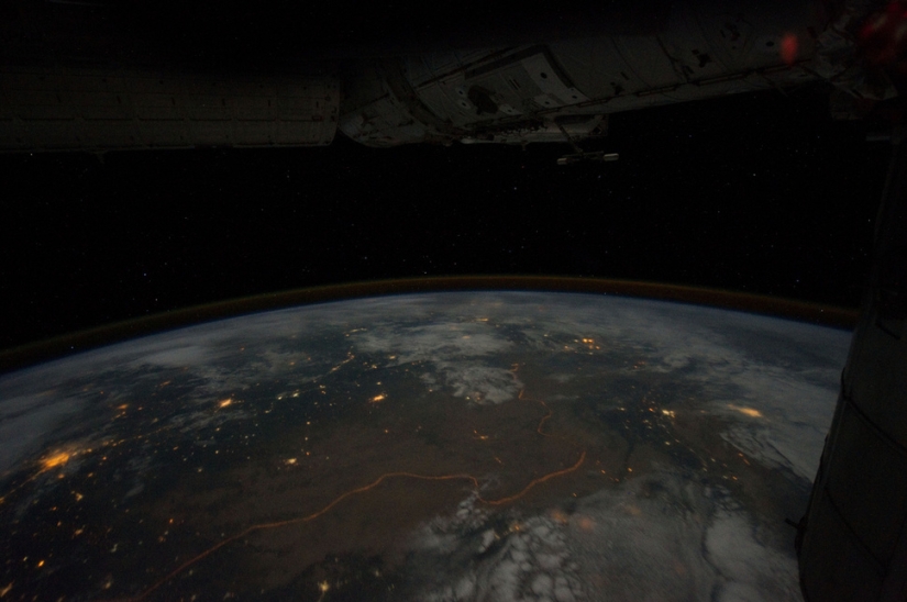 The most unusual borders that clearly demonstrate the policy of states