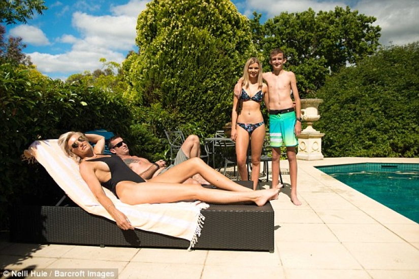 The mother of two children declared that she is the owner of the longest legs in the world