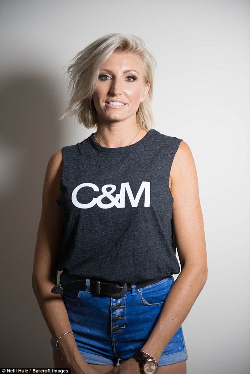 The mother of two children declared that she is the owner of the longest legs in the world