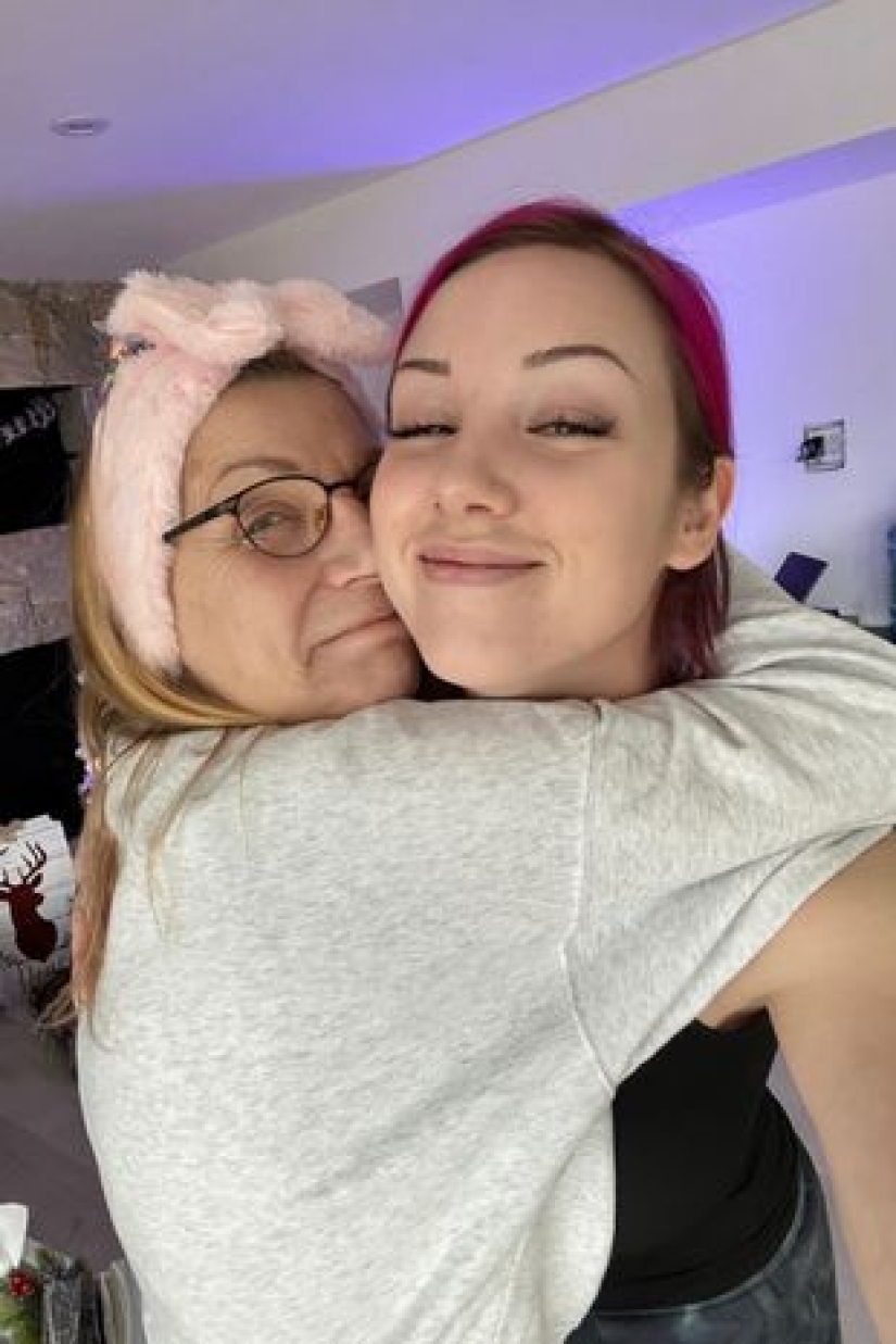 The mother paid for her daughter's breast augmentation so that she could earn OnlyFans