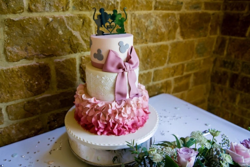 The newlyweds organized a Disney-style wedding. It took several years to prepare