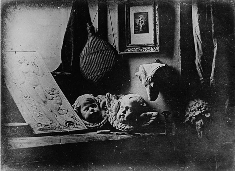 The oldest photos of its kind: from the first daguerreotype to the first post on Instagram