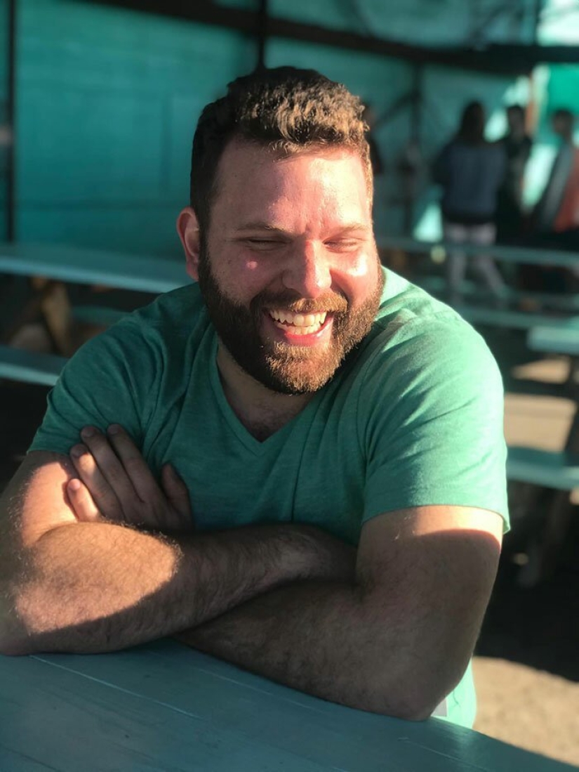 "The only contagious thing in this house is laughter": how to get acquainted in the era of quarantine