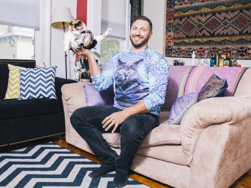 The perfect union: men and their cats