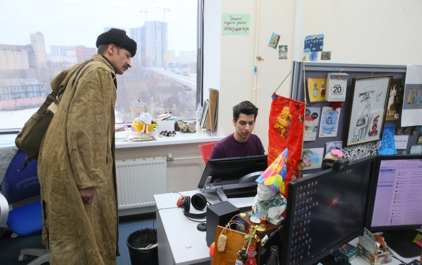 The Petersburger is like two drops of water like the postman Pechkin from Prostokvashino The Petersburger is like two drops of water like the postman Pechkin from Prostokvashino