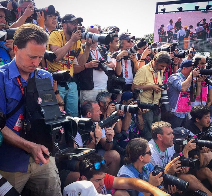 The photographer shot Formula 1 on a century-old camera