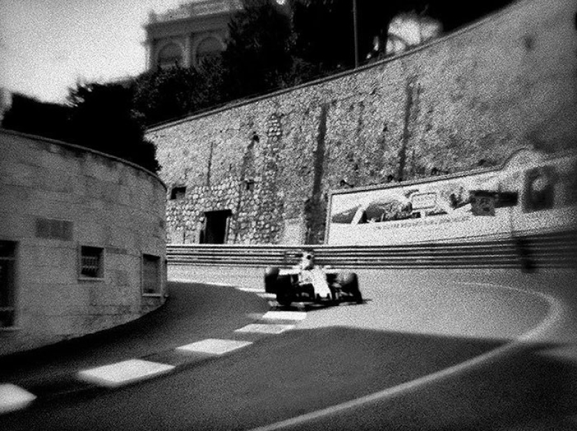 The photographer shot Formula 1 on a century-old camera