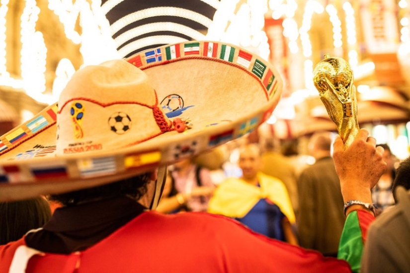 "The place of attraction is Nikolskaya": how the most football street in Russia looks during the 2018 World Cup "The place of attraction is Nikolskaya": how the most football street in Russia looks during the 2018 World Cup