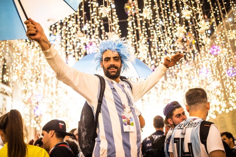 "The place of attraction is Nikolskaya": how the most football street in Russia looks during the 2018 World Cup "The place of attraction is Nikolskaya": how the most football street in Russia looks during the 2018 World Cup