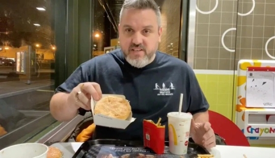 The pranker ate a moldy burger and fries from McDonald's, which he buried in the ground for a year The pranker ate a moldy burger and fries from McDonald's, which he buried in the ground for a year
