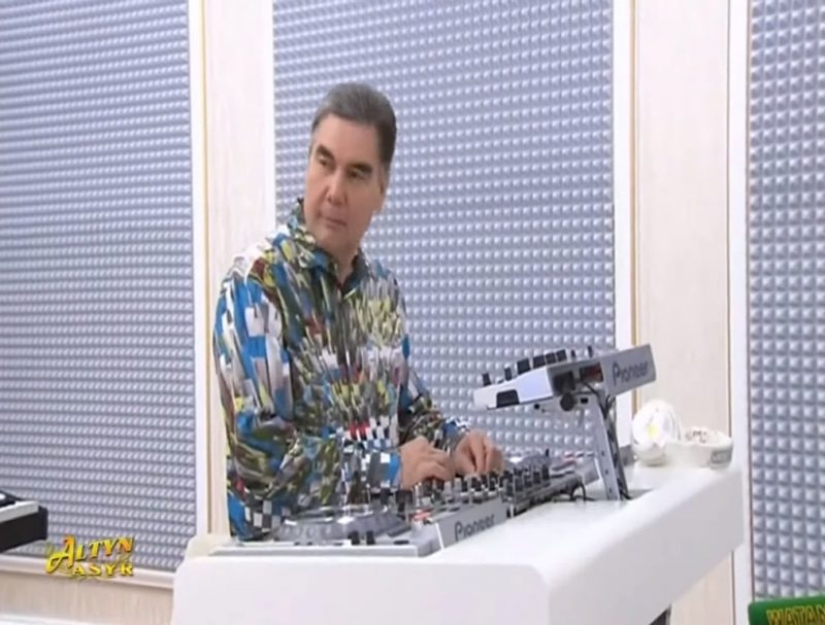 The President of Turkmenistan visited the Gates of Hell, but returned to work The President of Turkmenistan visited the Gates of Hell, but returned to work