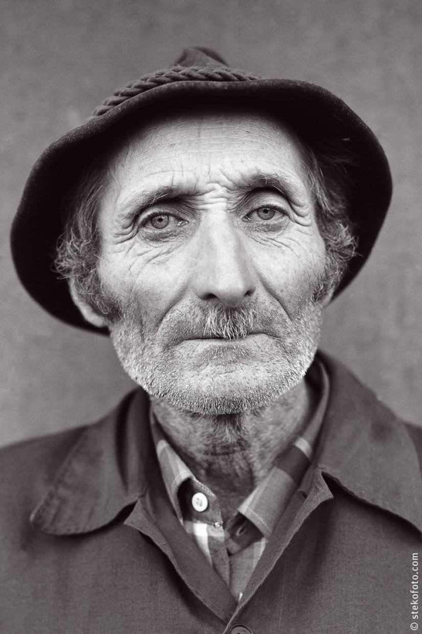 The project "Twins" by Hungarian photographer Janos Shtekovich