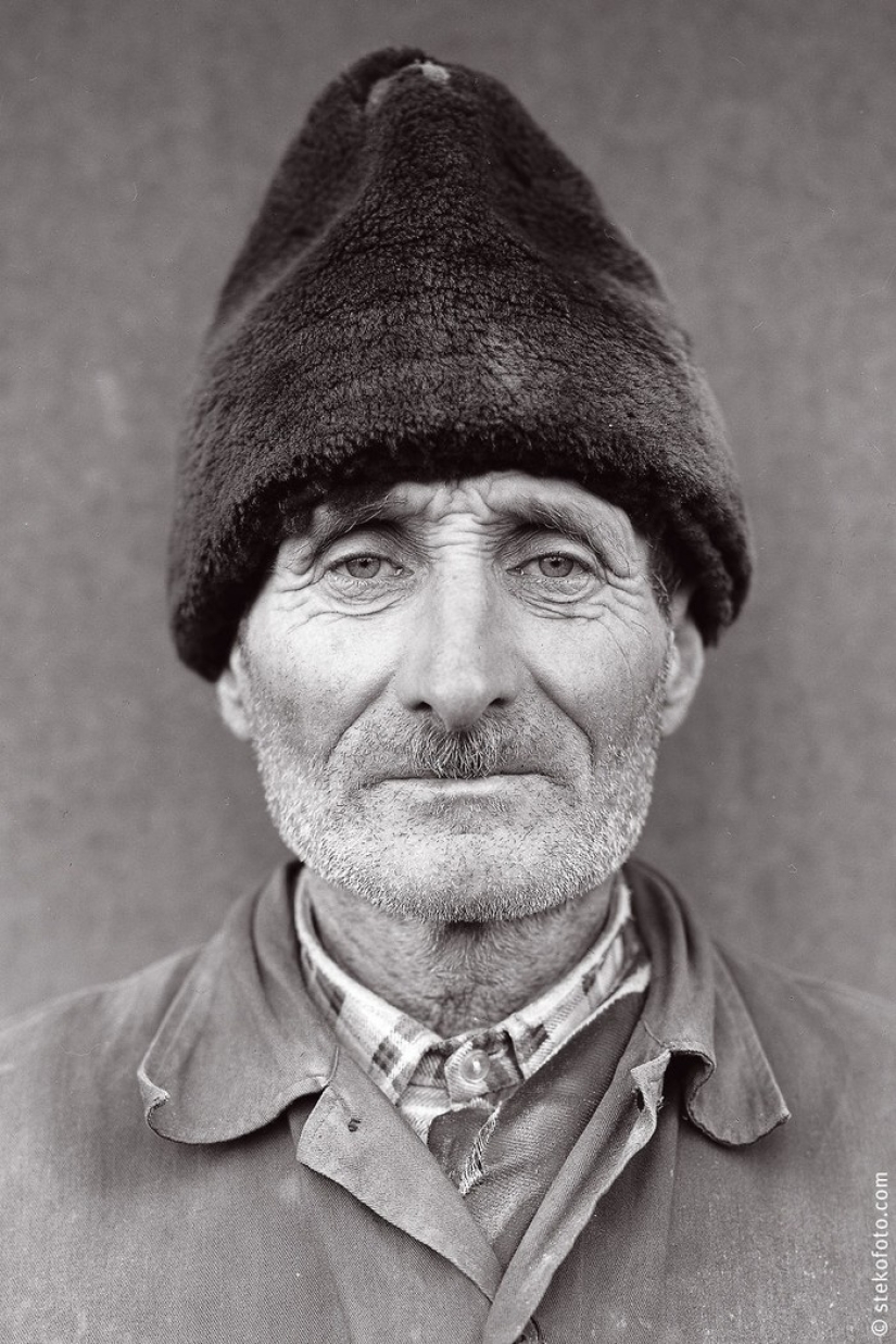 The project "Twins" by Hungarian photographer Janos Shtekovich