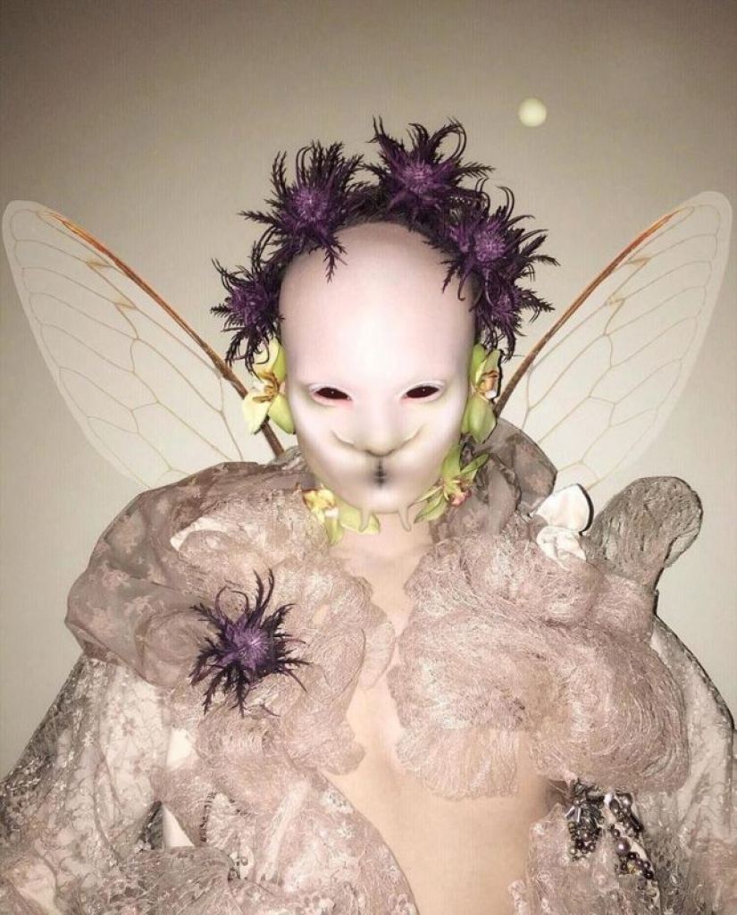 The sexless man Salvia, admiring and at the same time frightening with his images