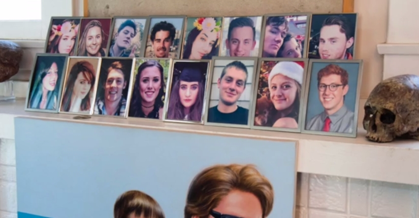 The sperm donor met for the first time with 19 biological children at once The sperm donor met for the first time with 19 biological children at once