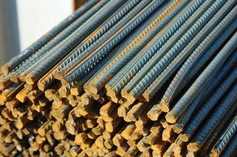 The timing of the decomposition of garbage in pictures