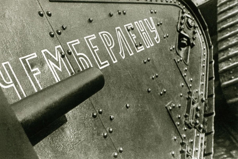 The USSR of the 30s and 40s in the iconic works of Boris Ignatovich