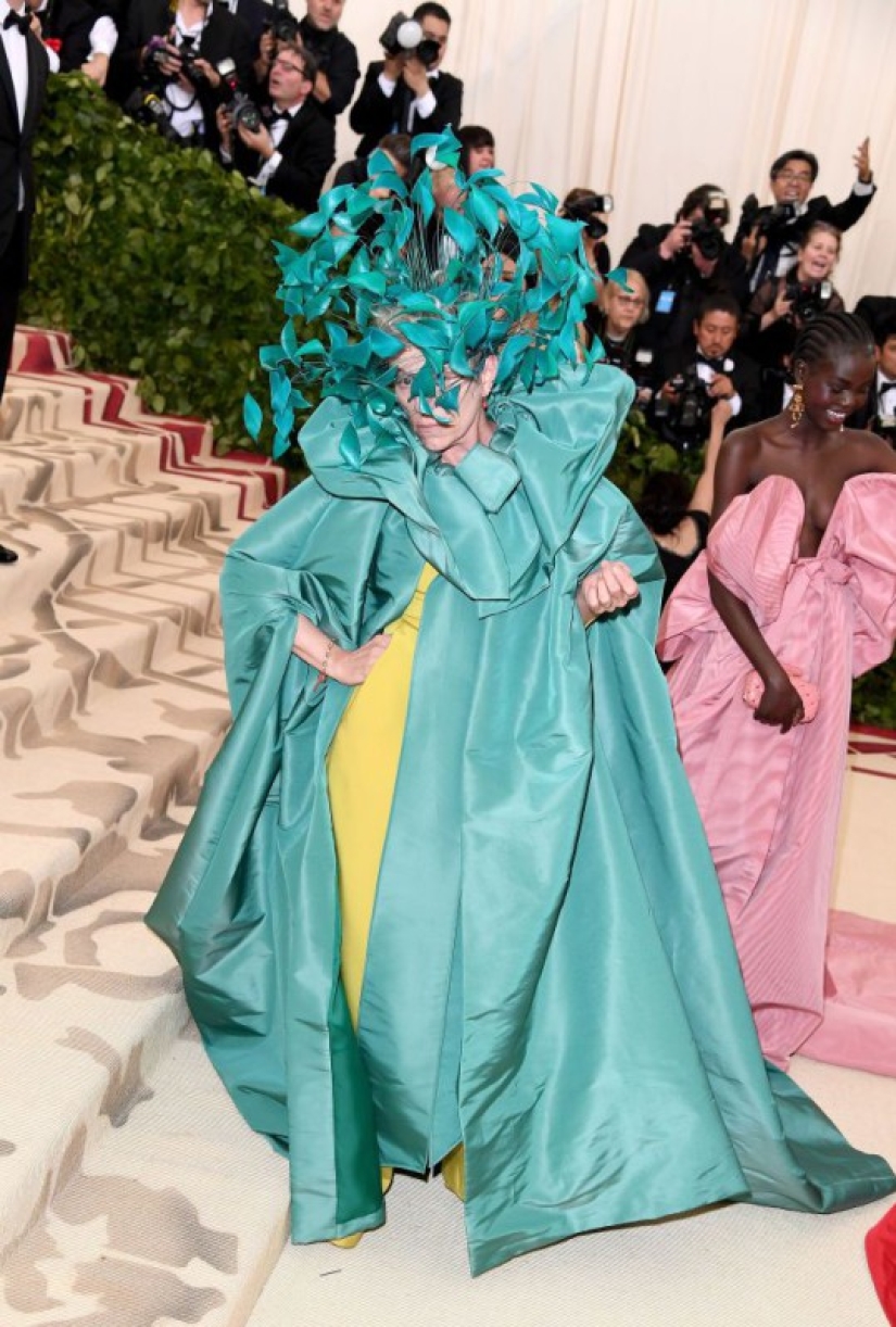 The Virgin Mary, Jesus Christ, the Pope and other images of stars at the Met Gala 2018 The Virgin Mary, Jesus Christ, the Pope and other images of stars at the Met Gala 2018