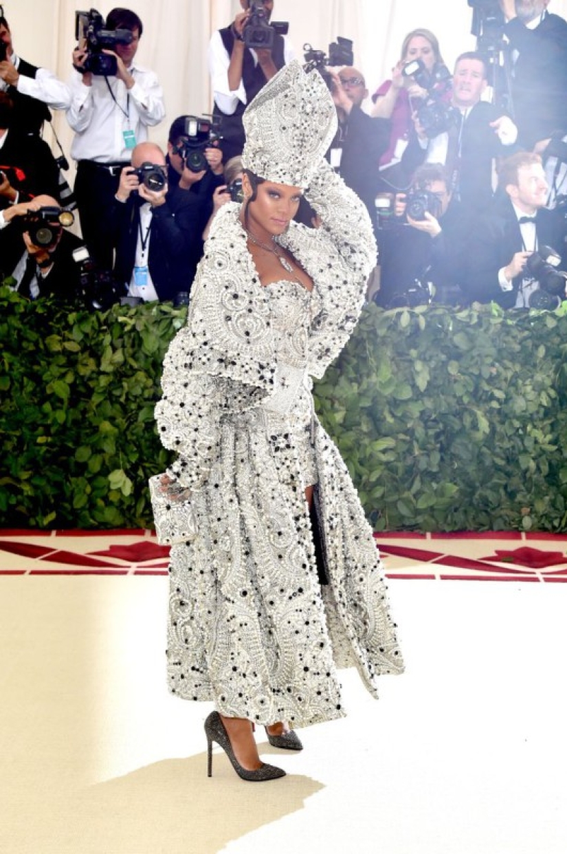 The Virgin Mary, Jesus Christ, the Pope and other images of stars at the Met Gala 2018 The Virgin Mary, Jesus Christ, the Pope and other images of stars at the Met Gala 2018