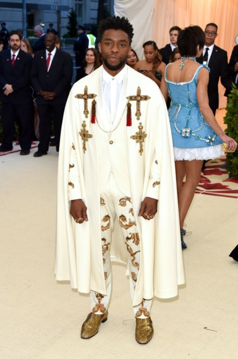 The Virgin Mary, Jesus Christ, the Pope and other images of stars at the Met Gala 2018 The Virgin Mary, Jesus Christ, the Pope and other images of stars at the Met Gala 2018