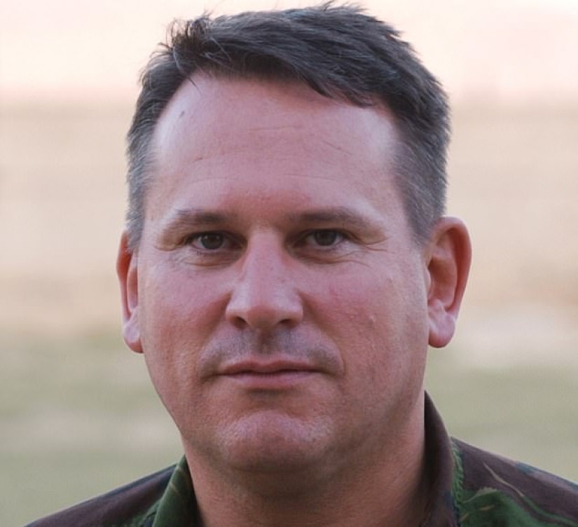 "The wider our muzzles, the tighter our ranks": British military are obese "The wider our muzzles, the tighter our ranks": British military are obese