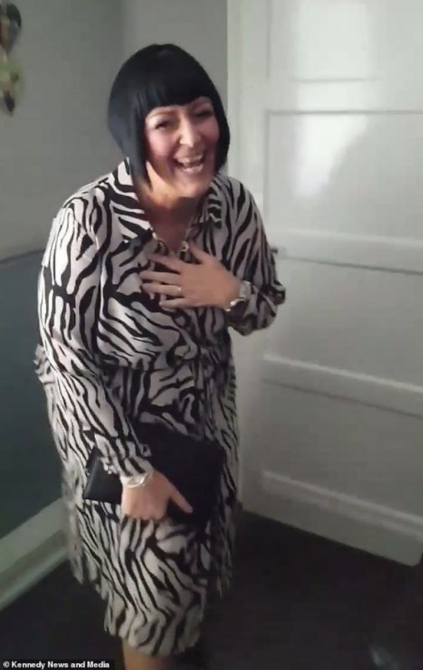 The woman came to the party in a dress from a garbage bag and was irresistible