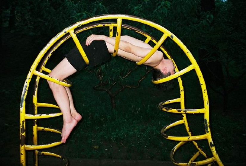 The work of a scandalous Chinese photographer who committed suicide a month before his 30th birthday