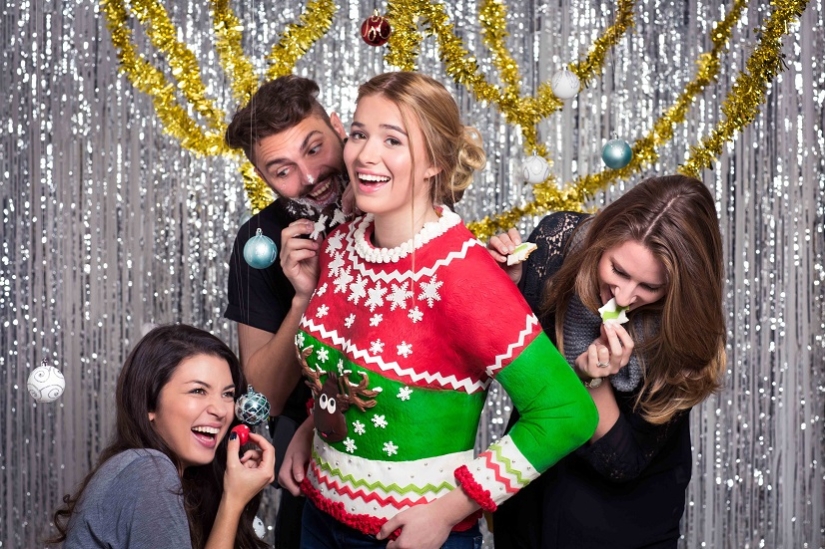 The World's first edible Christmas sweater The World's first edible Christmas sweater