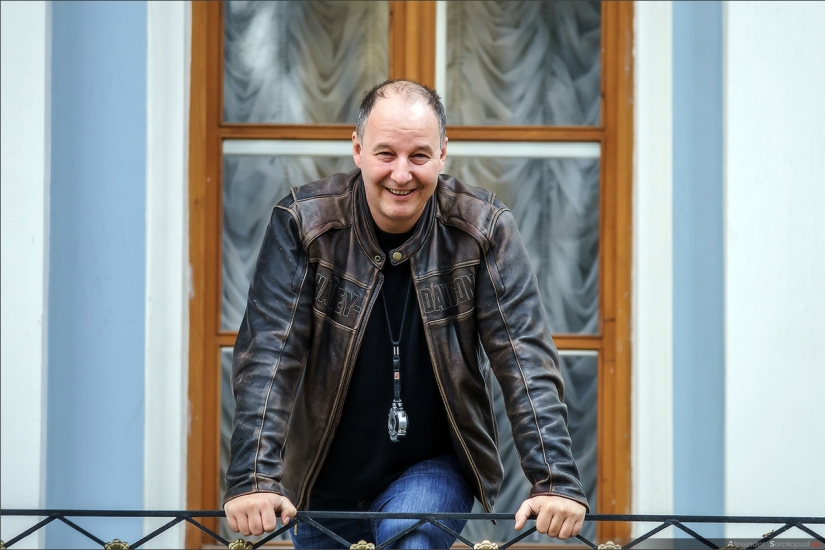 There are no complaints: the owner of Tesla has not spent a single ruble for gas stations, parking and repairs in a year and a half