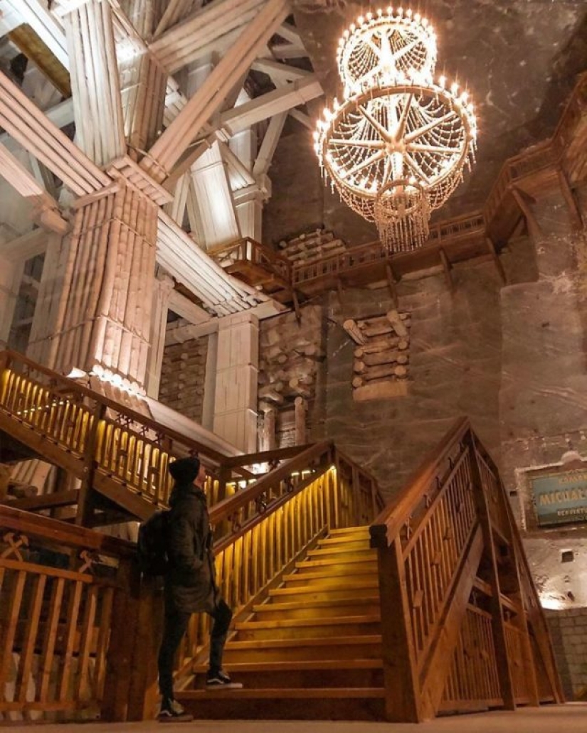 There is a salt mine in Poland with underground lakes, chapels and salt chandeliers, and it looks unreal