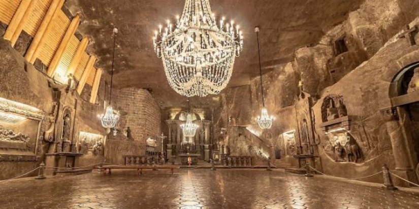 There is a salt mine in Poland with underground lakes, chapels and salt chandeliers, and it looks unreal
