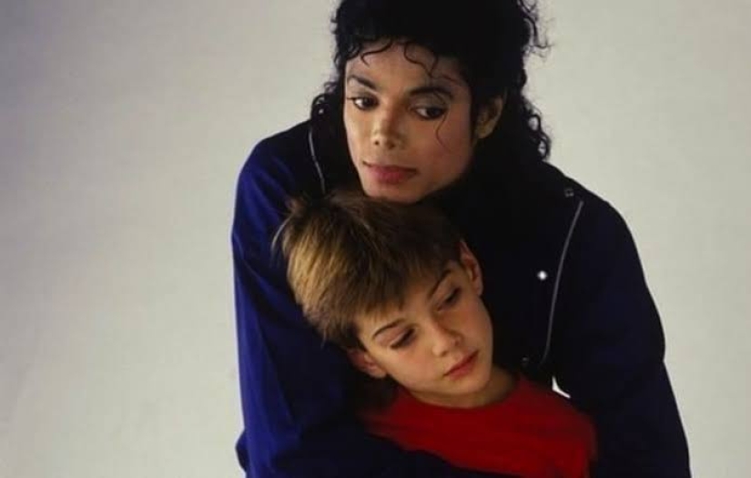 There will be no peace for your ashes: Michael Jackson is accused of pedophilia again