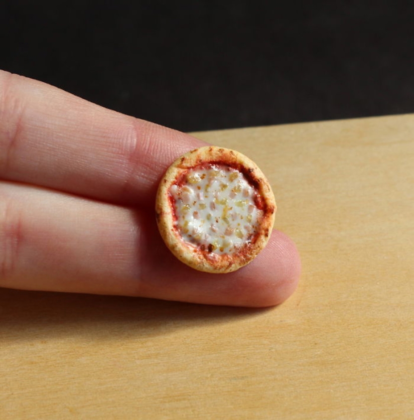 These mini clay sculptures look so much like real food that your mouth is watering