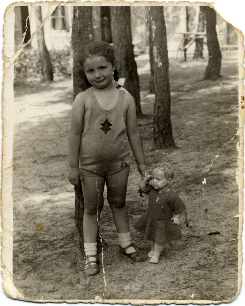 They didn't have time to play enough dolls