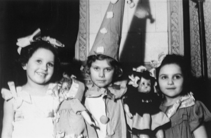 They didn't have time to play enough dolls